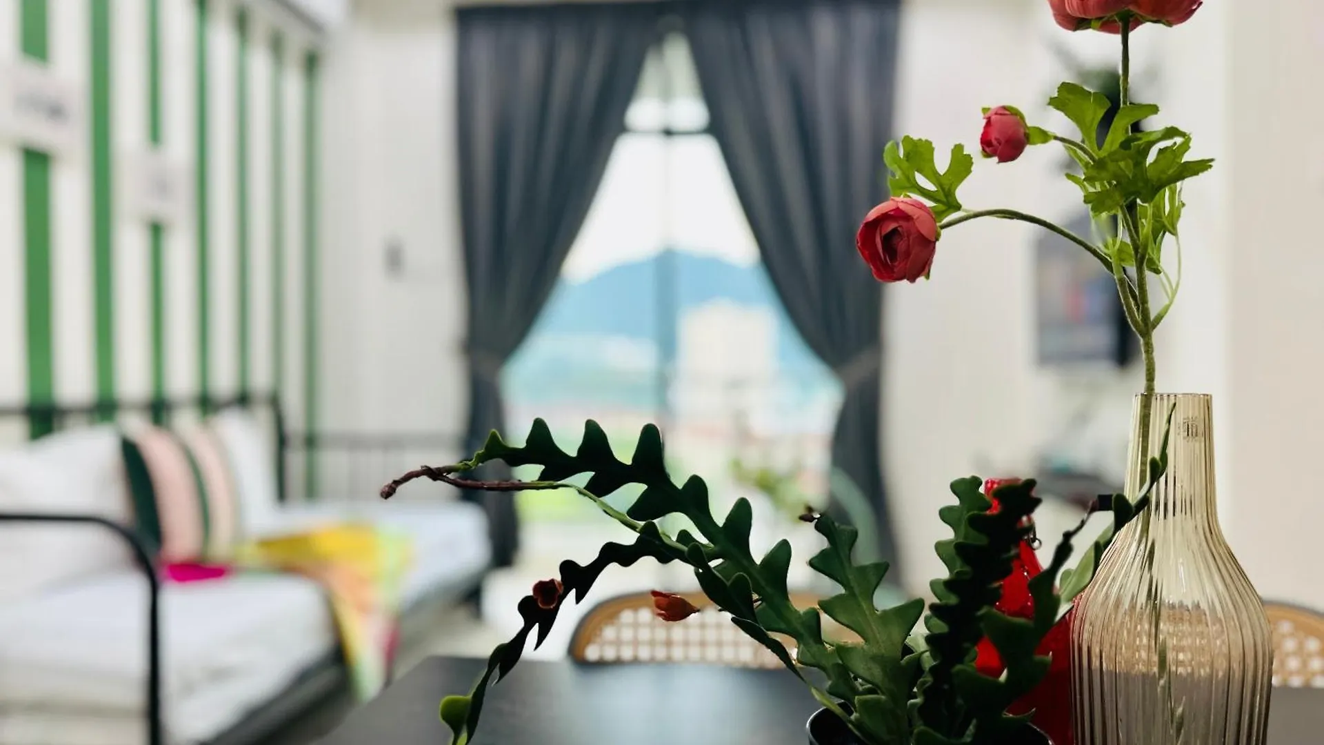 The Sun 1 Or 3Br Bayan Lepas 4 To 10 Pax Wl Daire