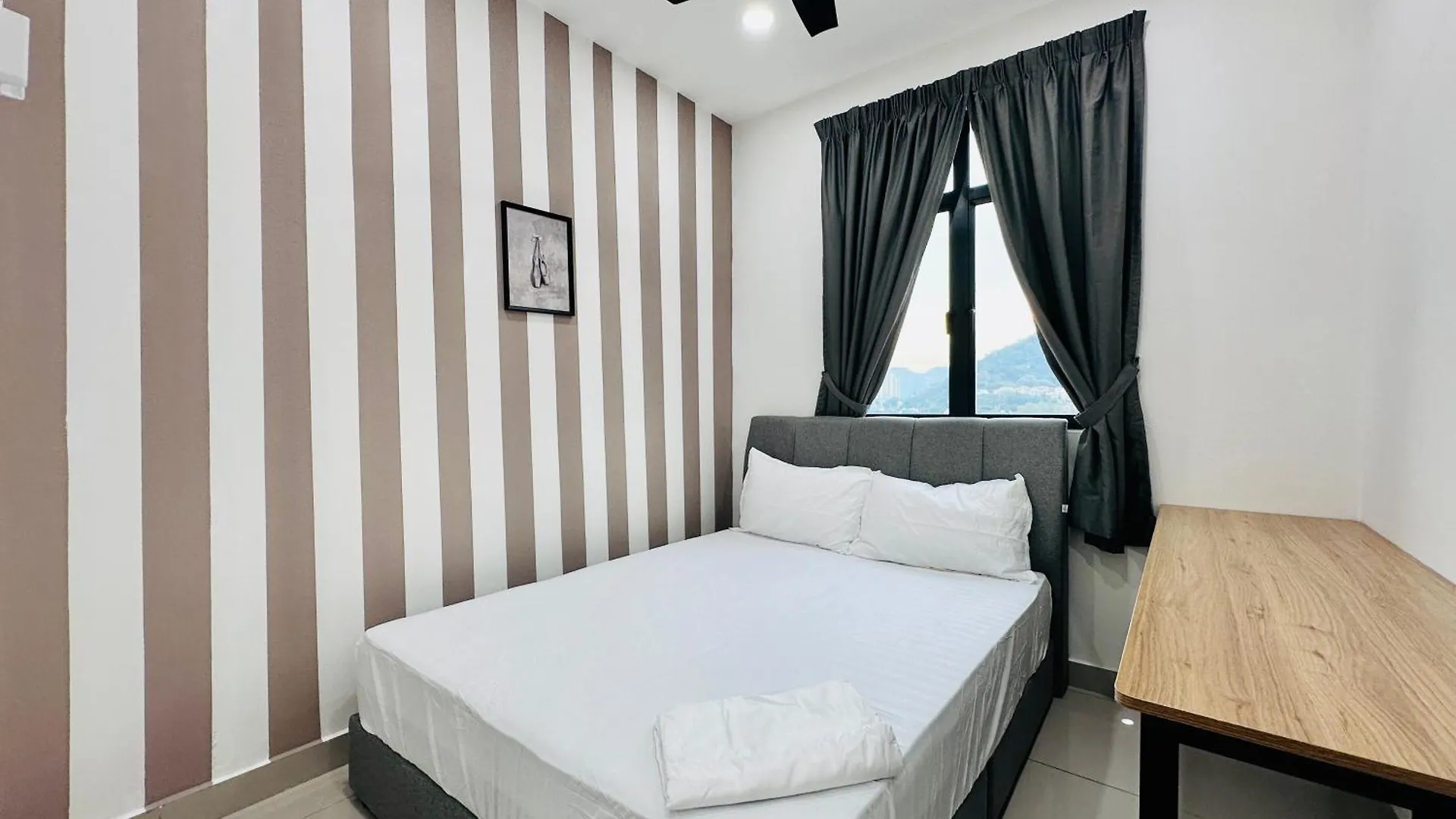 The Sun 1 Or 3Br Bayan Lepas 4 To 10 Pax Wl Daire