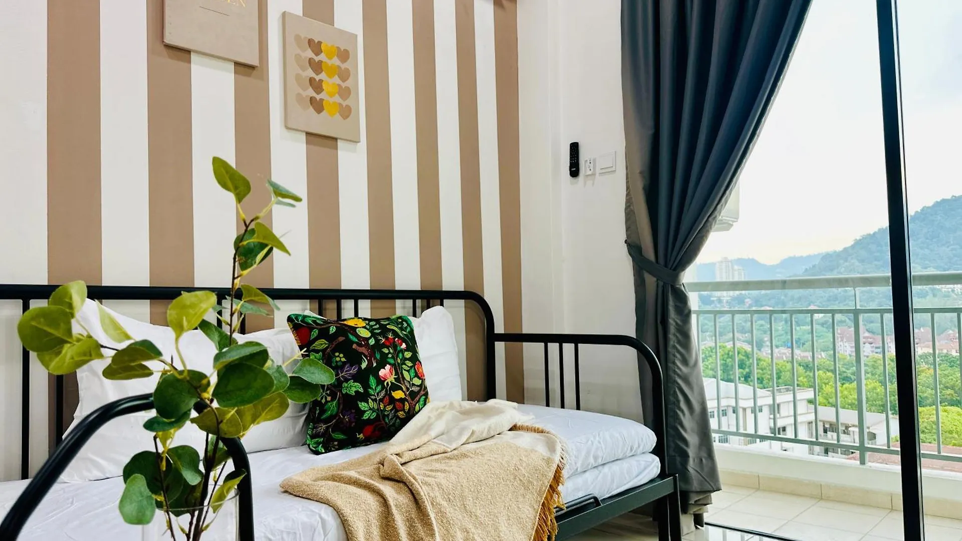 The Sun 1 Or 3Br Bayan Lepas 4 To 10 Pax Wl Daire