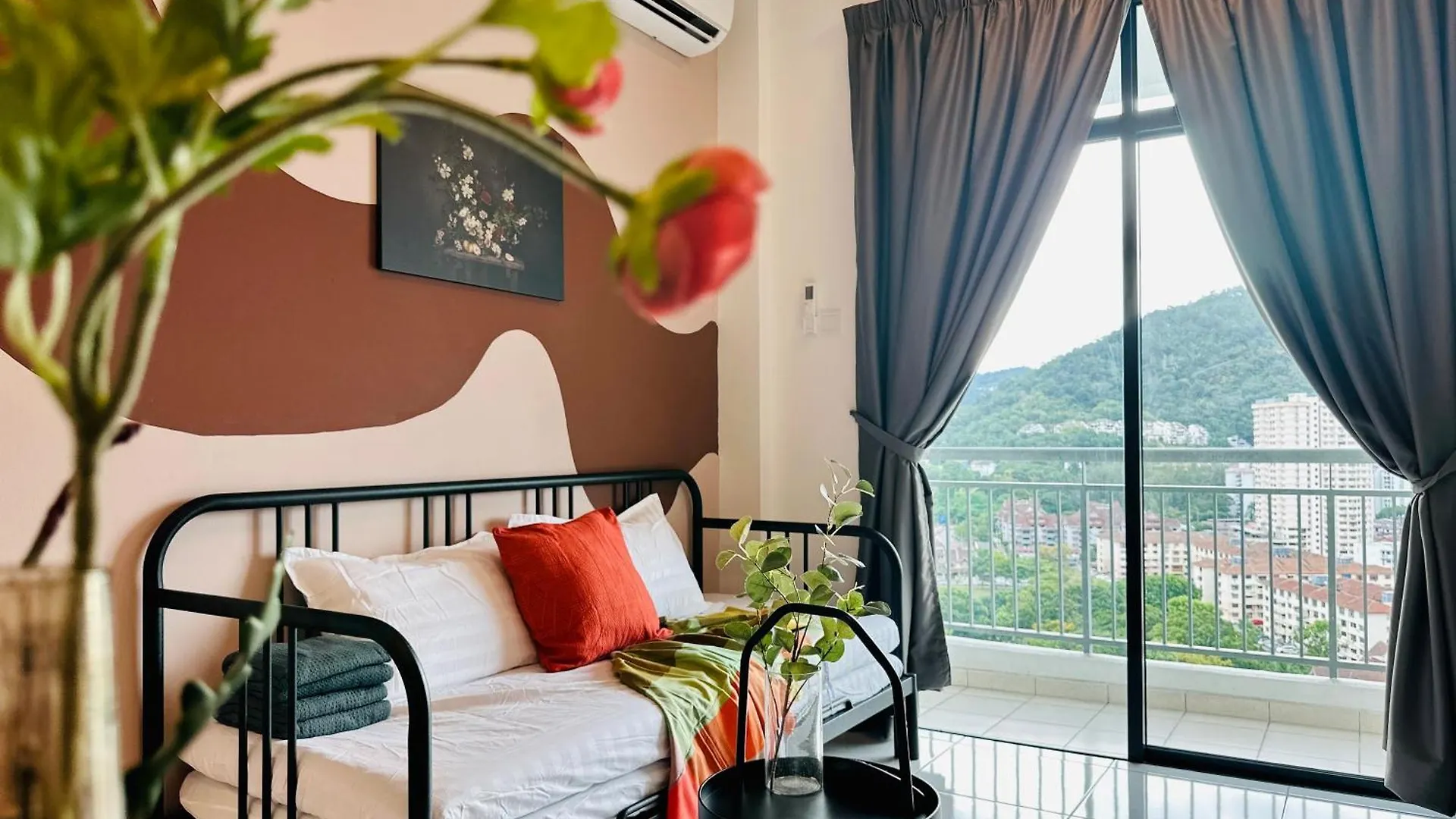 The Sun 1 Or 3Br Bayan Lepas 4 To 10 Pax Wl Daire