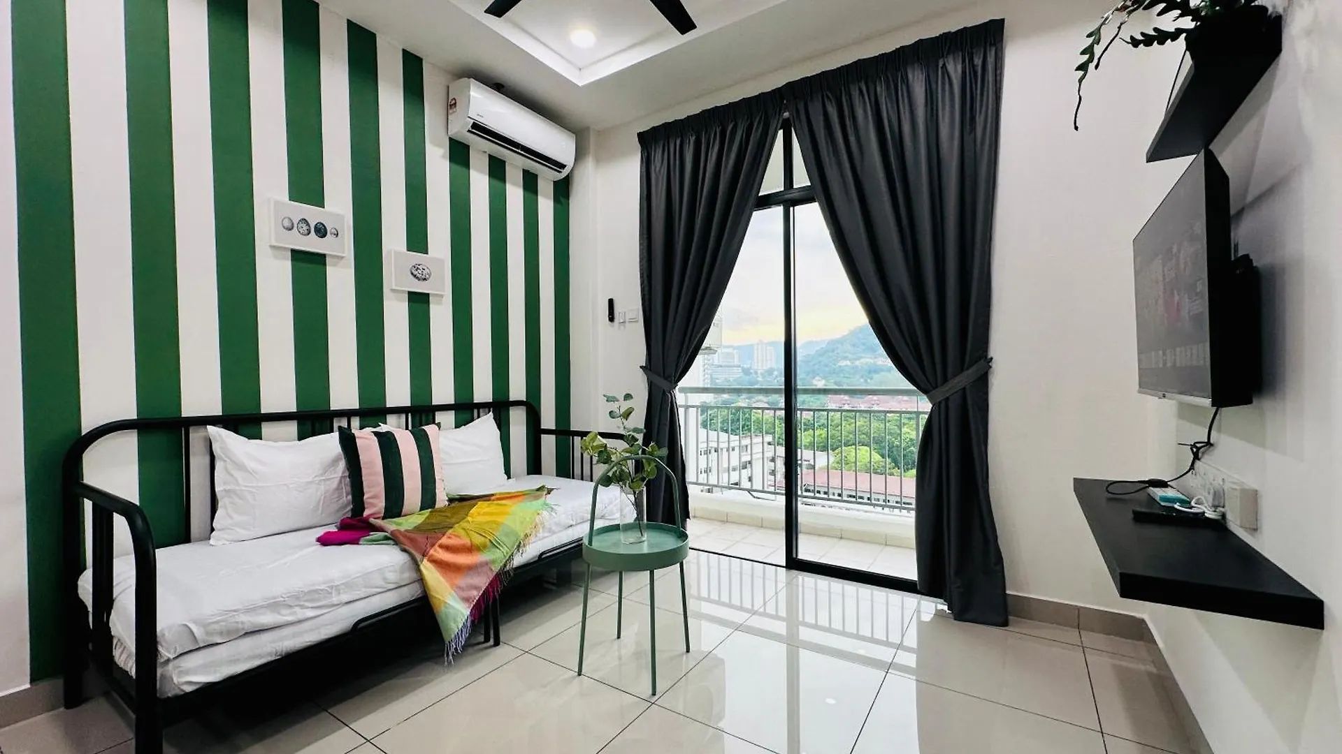 The Sun 1 Or 3Br Bayan Lepas 4 To 10 Pax Wl Apartment 0*,