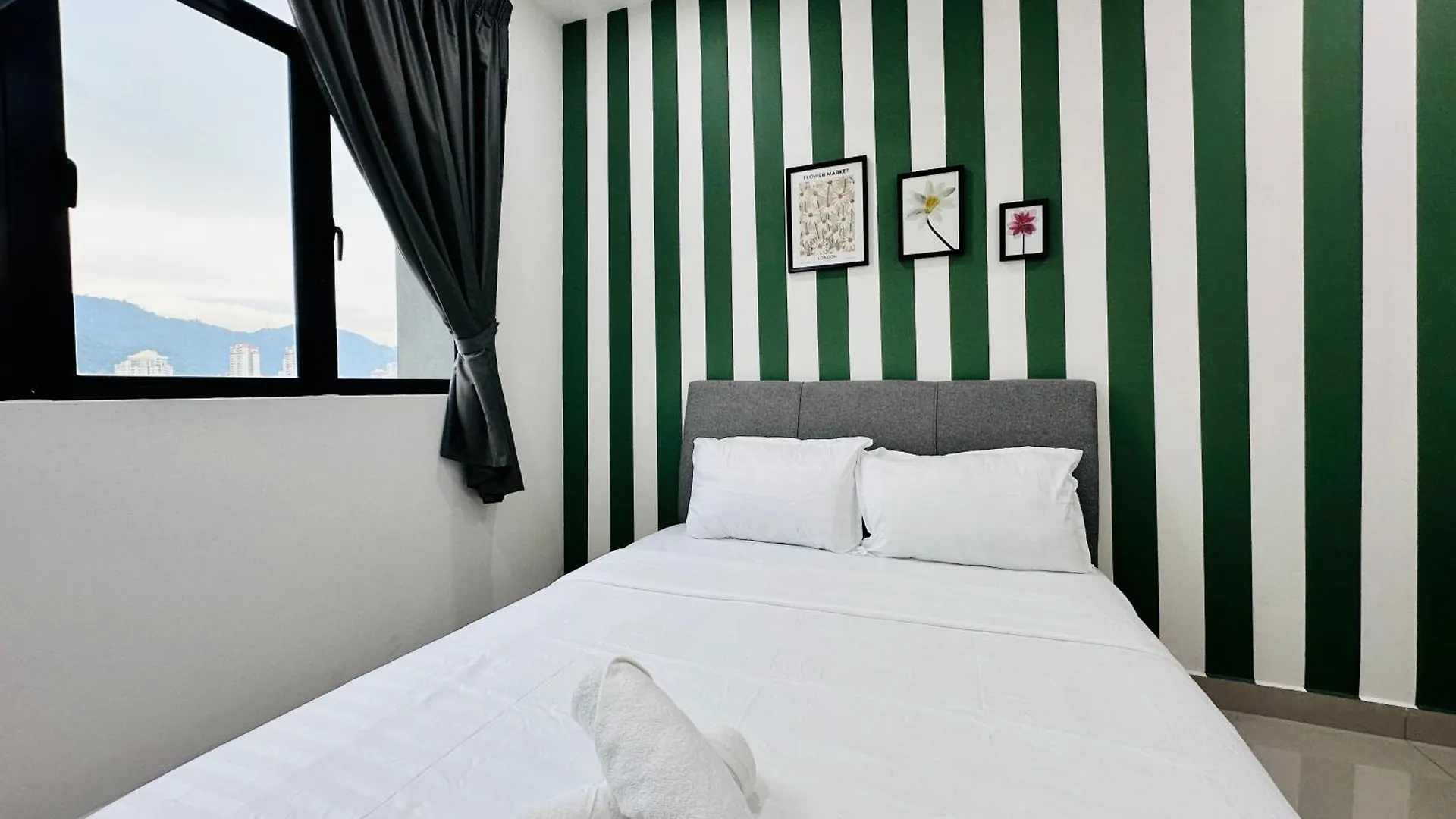The Sun 1 Or 3Br Bayan Lepas 4 To 10 Pax Wl Apartment