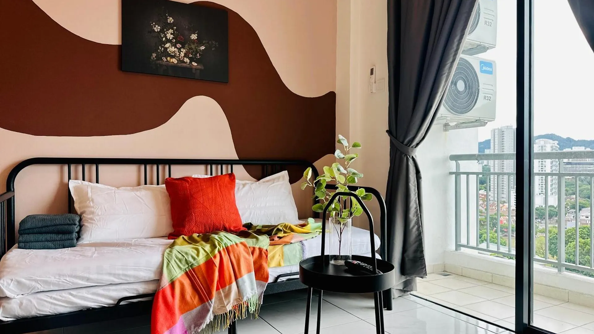 The Sun 1 Or 3Br Bayan Lepas 4 To 10 Pax Wl Apartment